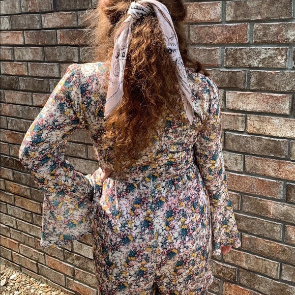 Coco + Jameson Boho Lace Up Floral Bell Sleeves Romper - Picture 5 of 12